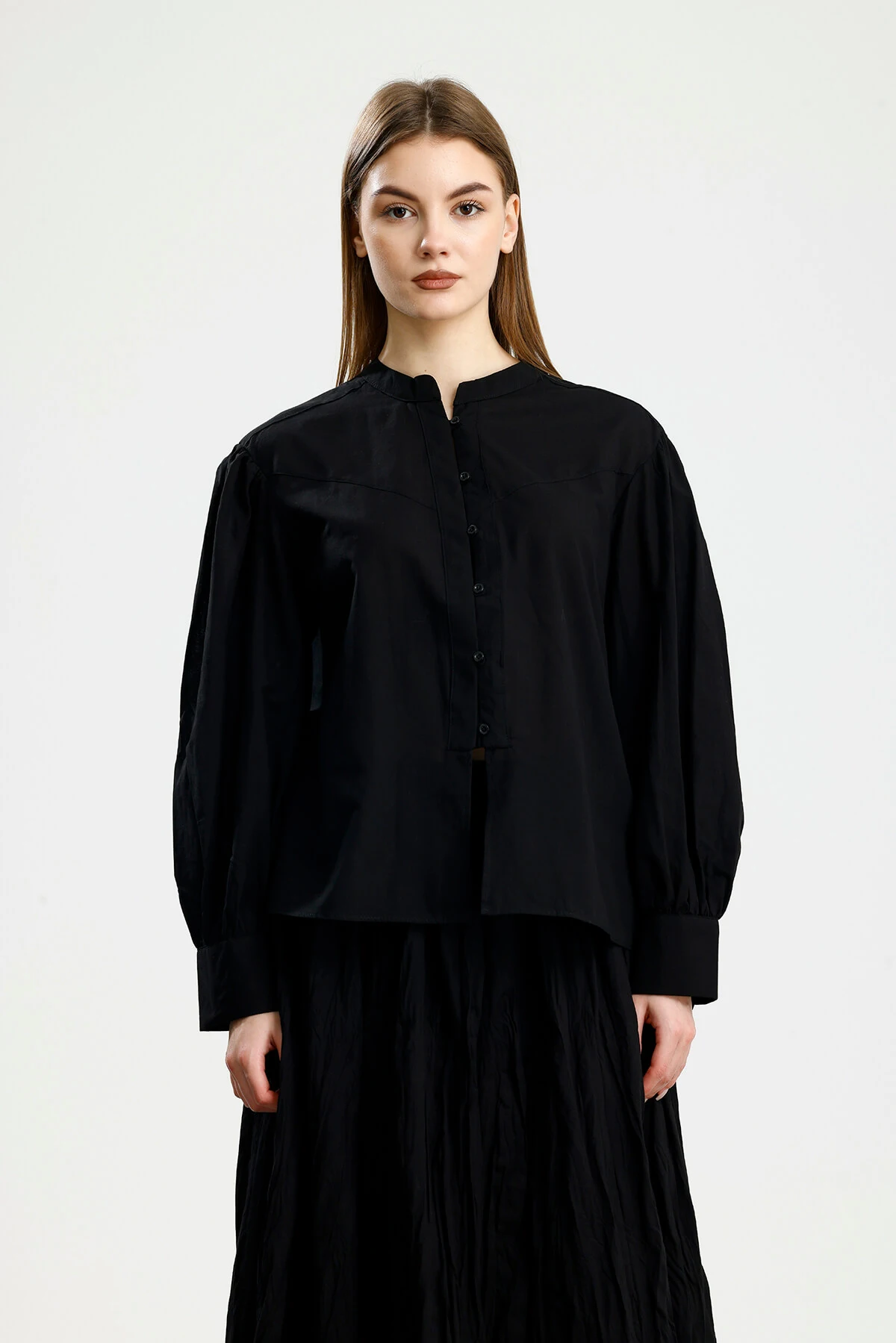 BÜZGÜ DETAYLI PAMUKLU GÖMLEK SİYAH - 1