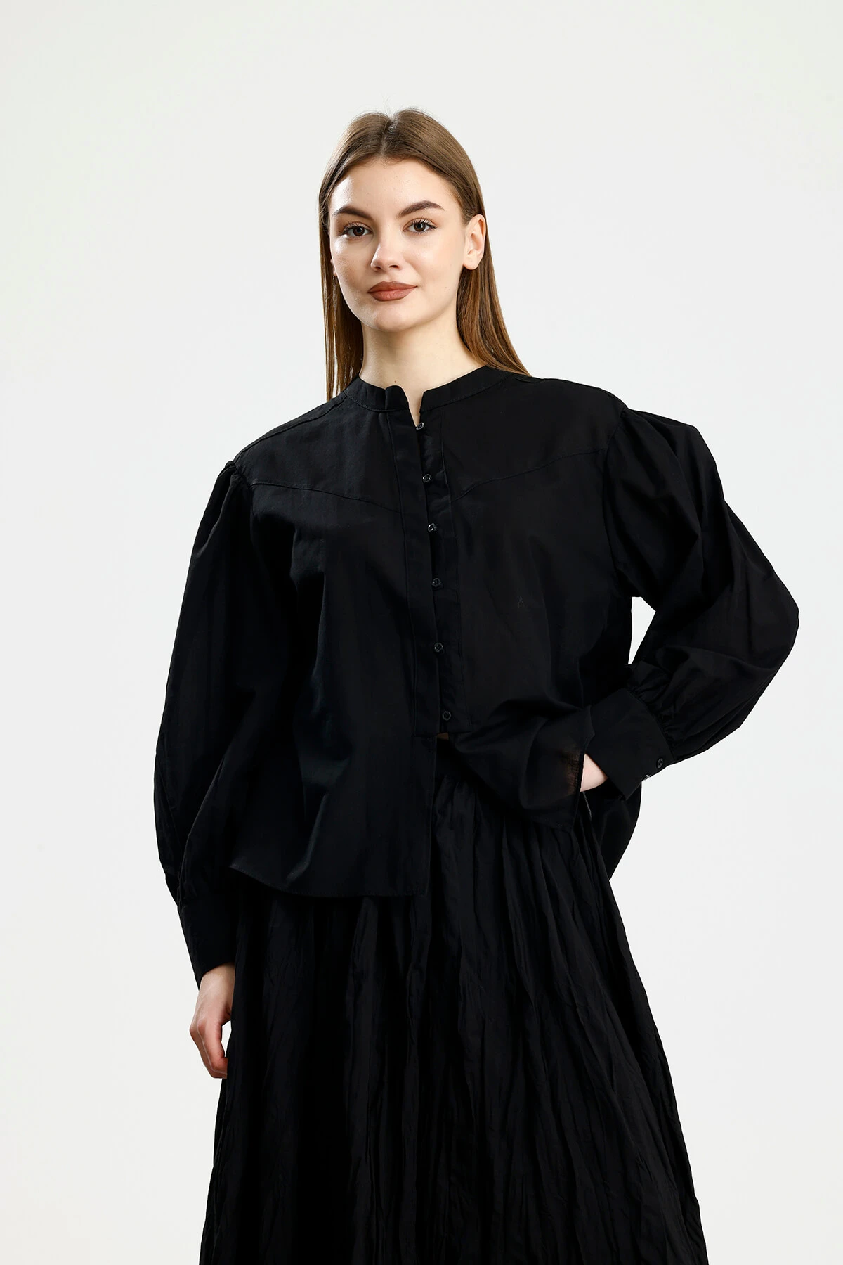 BÜZGÜ DETAYLI PAMUKLU GÖMLEK SİYAH - 2